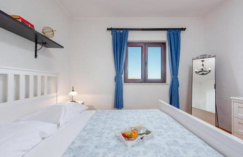 Stunning Home In Prizna With Wifi - Photo 24