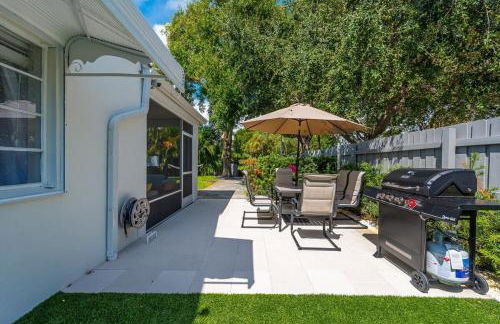 Renovated 2BR Home - Hot Tub, Gym & Beach Nearby - Foto 25