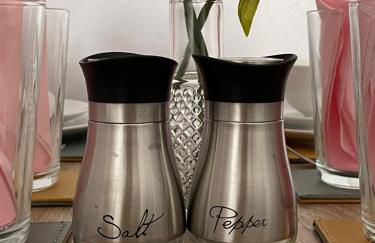 Spacious one bedroom flat, entire property. - Photo 10