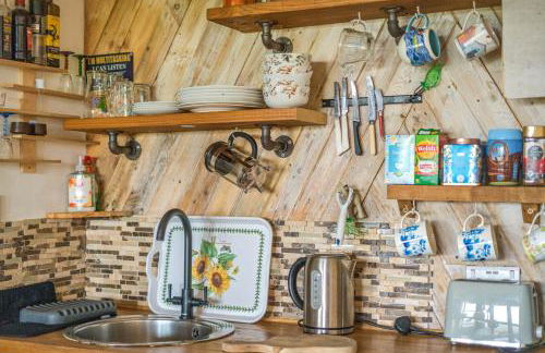 Cosy rustic cabin with hot tub and country views - Foto 54