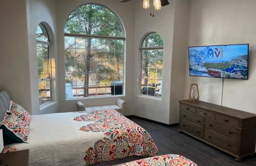 Winery Getaway with Spa and Amazing Hilltop View - Foto 20