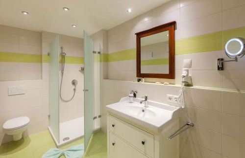 Vitusfort Urlaub im Allgäu - Ferienwohnungen & Themenzimmer in Hopfen am See - Foto 24