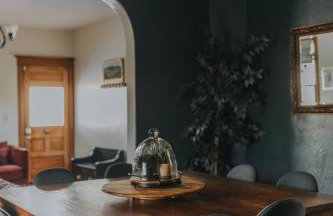 Spacious Downtown Family with Large Patio, Hot Tub, Fire Pit, by Forest & Peak Retreats - Foto 16