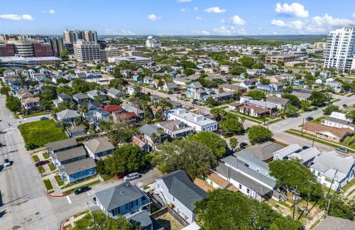 4BR Sleeps 12 Walk to Beach Pool Yard Dogs New 2023 Build - Foto 65