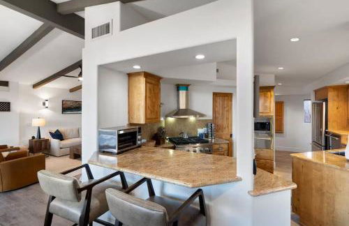 Red Rock Retreat with Hot Tub & New Pool Coming late March - Foto 42