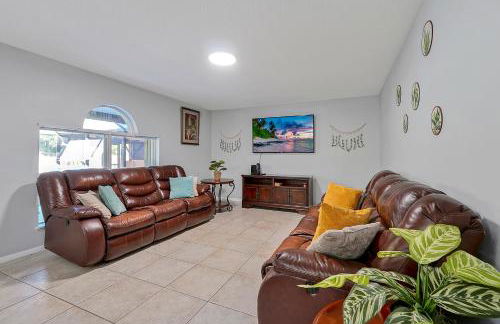 Poolside Cocoa Oasis w/ Tiki Bar! - Foto 41