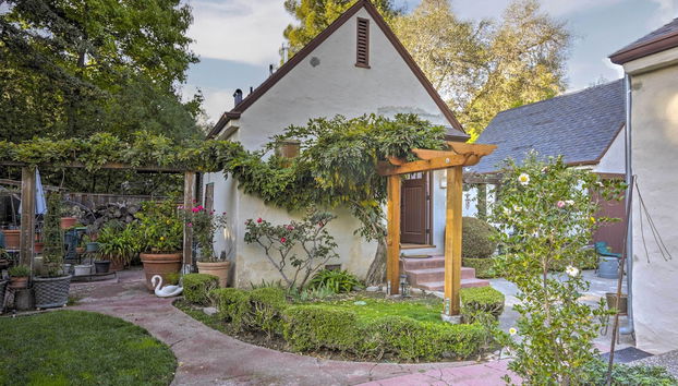 Updated Menlo Park English Tudor Garden Cottage! - Foto 2, Imagem principal