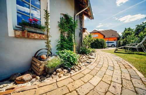 Altes Gewölbe mit Sauna und Whirlpool im Außenbereich - Foto 26