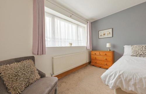 Spacious Self Contained Annexe with Parking - Pass the Keys - Foto 12