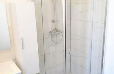 Grande maison rénovée, 10 pers, métro 7 min, Paris centre 20 min, supermarché 100 m - Foto 16