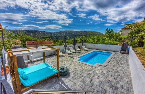 AS Apartments with swimming pool and a large yard - Foto 1