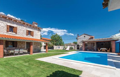 Two-Bedroom Holiday Home In Divsici - Foto 9