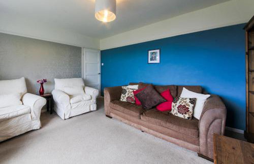 5 Bedroom House with Sea Views - Photo 25