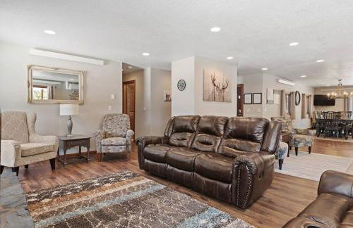 Secluded Stay in a Wonderful Creekside Getaway - Foto 19