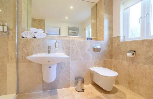 Trewhiddle Retreat V7 by Together Travel - Luxury 3-Bedroom Villa - Foto 29