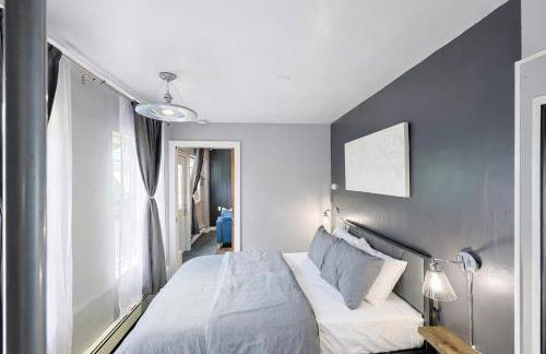 Stylish and Pet-Friendly Apartment in Beacon - Photo 6