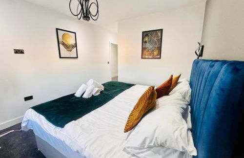 Spacious 2 Bedroom Modern Apartments - Central Location - Free Parking - Smart TV - Washer Dryer - Built for Contractors, Consultants and Work Teams - Foto 3