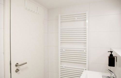 bonquartier - LUXAPT#3 Chice, moderne Wohnung mit Self Check-In, voll ausgestatteter Küche, Klimaanlage und Parkplatz - Foto 27