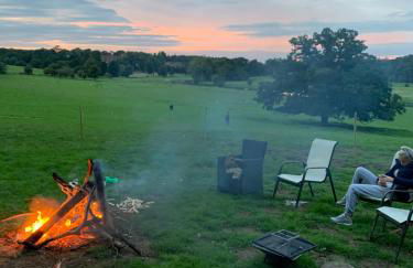 Hertford farm Woodland cabin pet friendly firepit bbq - Foto 21