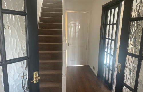 4 Bedroom House - Sleeps 6 - Garden Bbq Parking - Foto 12