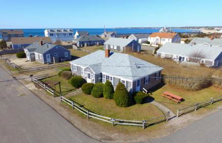 Steps to Eats and Craigville Beach! Cape Cod Cottage - Foto 30