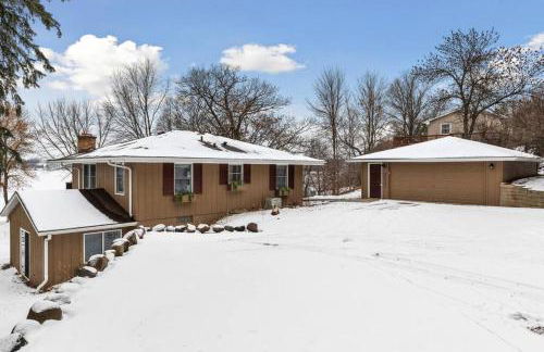 Lake Cabin; Renovated, Flat Lot, Dock, Sandy Beach, Many Games and Lake Toys! - Foto 27