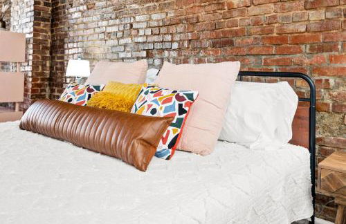 Charming Boho Loft on Historic Morris Ave - Foto 28