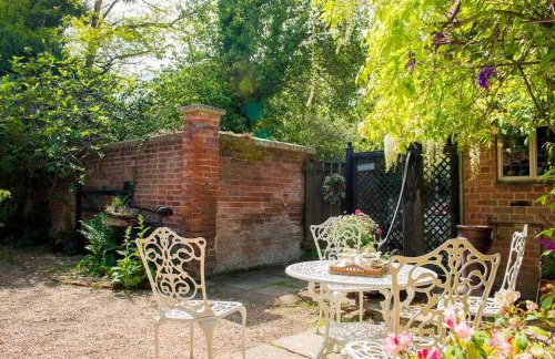 Cissys Cottage in a Nature Reserve, 7 minutes from Aldeburgh seafront - Foto 3