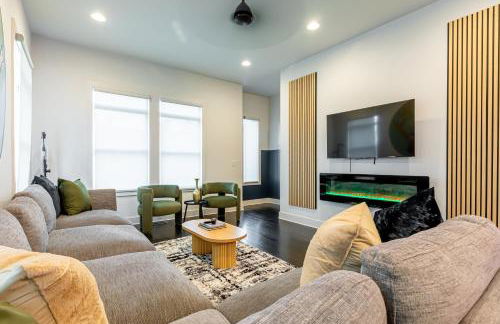 Modern Luxe Townhome with Rooftop Cinema - Foto 50