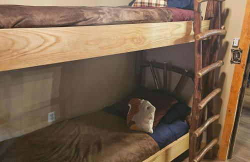 Pet Friendly Creekside Cabin Kooser St Park - Foto 45