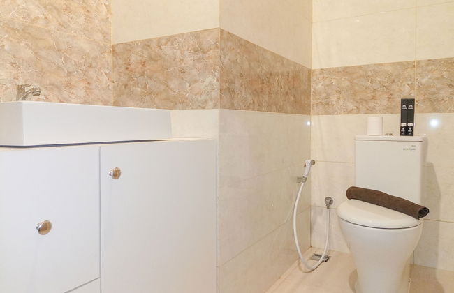 Elegant And Minimalist Studio At Mataram City Apartment - Foto 10