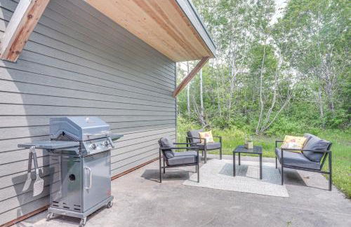 Walk to Lake Superior and Beach Modern Retreat - Foto 8