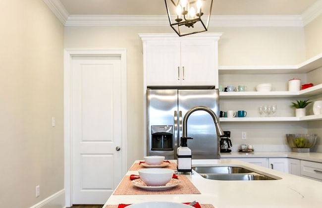 Hosteeva 3BR Steps to St. Charles Ave - Foto 8