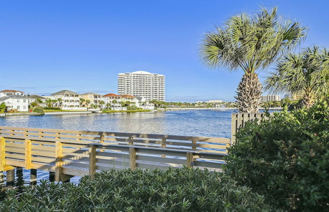 Southbay 55 is 2 Bedroom on the lake with short walk to beach by RedAwning - Foto 43