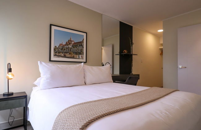 w Spectacular 2BR in the Heart of Miraflores - Photo 37