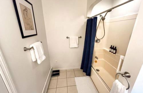 Hudson Valley Haven - NY - Photo 9