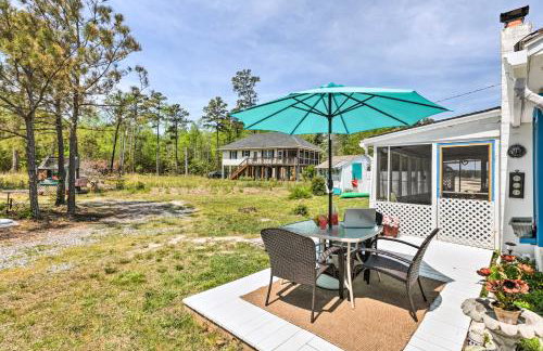 Oceanfront White Stone Cottage w/ Private Beach! - Photo 18