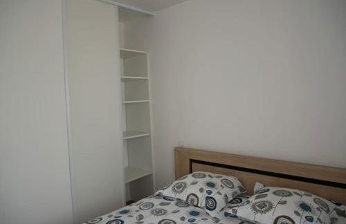 Logement lumineux avec terrasse - Photo 16