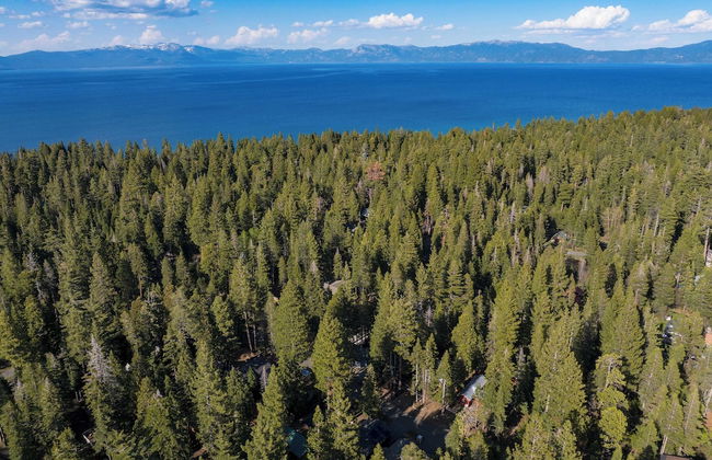 Washoe Chalet by Avantstay Game Room, Hot Tub, Putting Green & Fire Pit - Foto 47