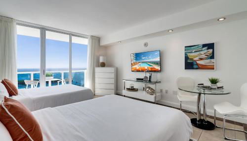 Ocean View Balcony steps from Restaurants, Peacock Park & Marina - Foto 5