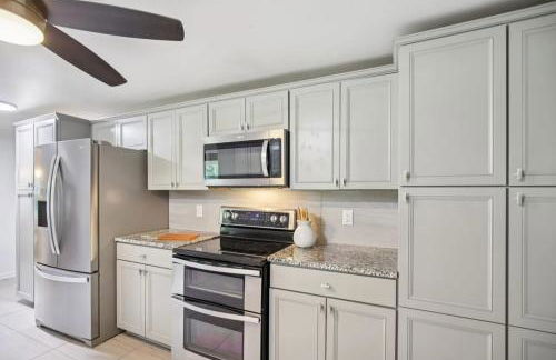 Rose Porch, Historic home on acre lot 25 min from Nashville - Photo 36