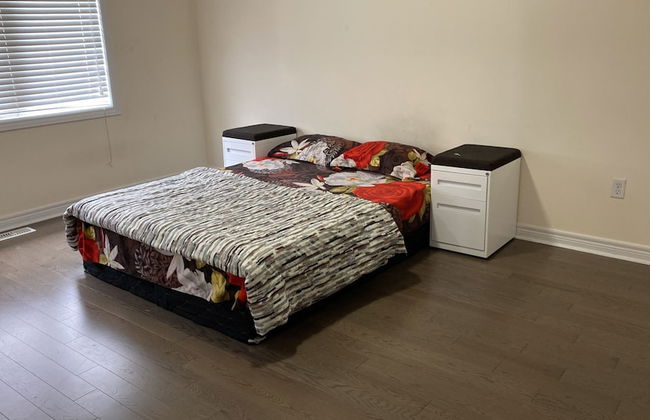 Home Stay Canada - Photo 1