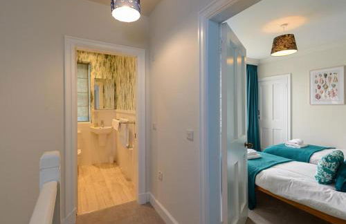 Marine House - Photo 12