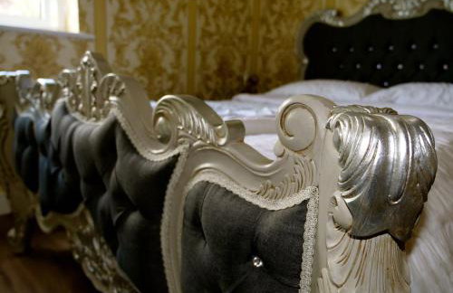 Stunningly Opulent Gold Apartment Near Sheffield FULL SKY TV - Foto 40