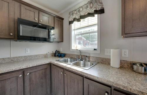 Cassopolis Cabin with On-Site Fishing Pier! - Foto 9