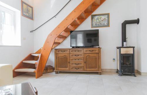 Stonehouse Korlat with open-air jacuzzi - Foto 20