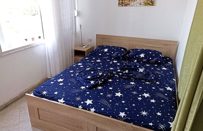 Apartment in the Plazh Area Surrounded by Greenery - Foto 1