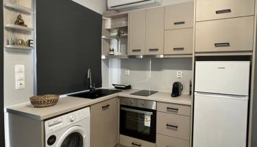 Grey Studio House - Photo 1