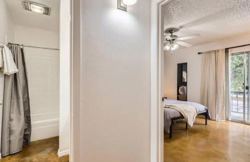 Your 2B Getaway - Walk Dtwn - Sleeps 6 - Pool and Prkg - Foto 28