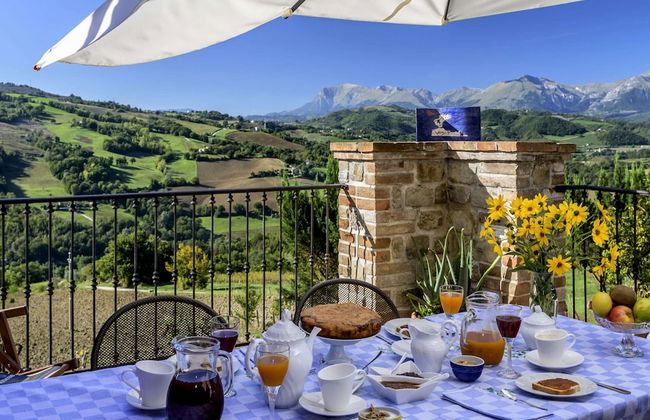 Elegant Stone House w/ Pool - Photo 22